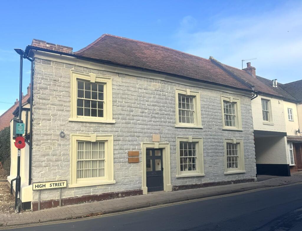 2 bed 1st Floor Flat for rent in Bidford-on-Avon. From Edwards Land and New Homes - Stratford upon Avon 2 bed 1st Floor Flat for rent in Bidford-on-Avon. From Edwards Land and New Homes - Stratford upon Avon