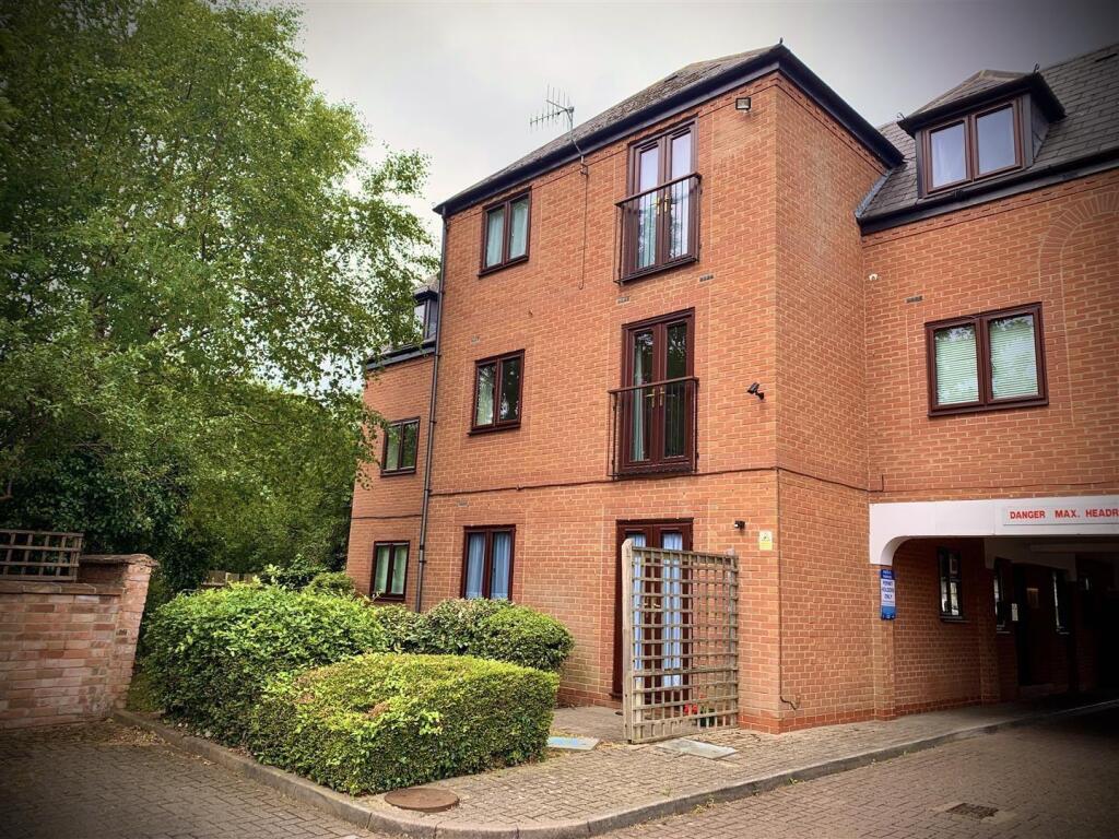1 bed 1st Floor Flat for rent in Stratford-upon-Avon. From Edwards Land and New Homes - Stratford upon Avon