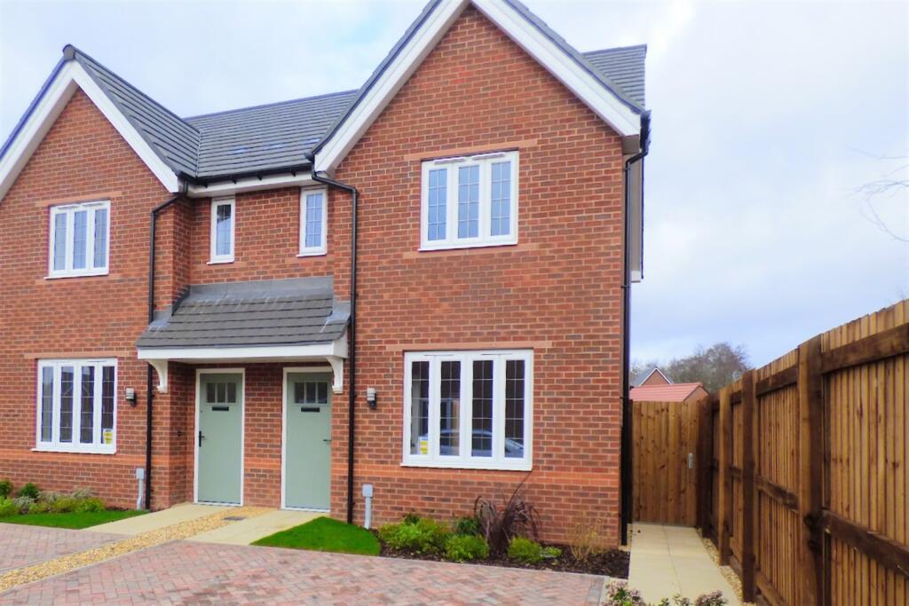 3 bed Detached for rent in Sutton Weaver. From Edwards Grounds - Runcorn