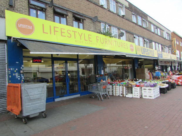 Retail Property (High Street) for rent in Luton. From Ultimate Connexions