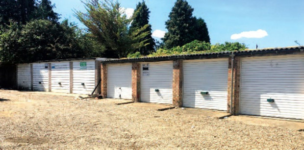 Garage for rent in Luton. From Ultimate Connexions
