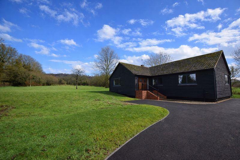 3 bed Detached bungalow for rent in Maidstone. From Ferris & Co - Bearsted