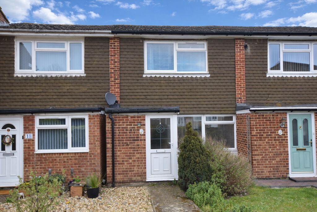 2 bed Mid Terraced House for rent in Forstal. From Ferris & Co - Bearsted
