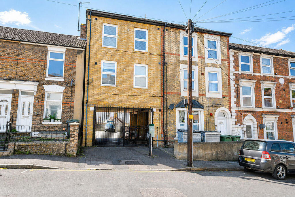 2 bed 1st Floor Flat for rent in Maidstone. From Ferris & Co - Bearsted 2 bed 1st Floor Flat for rent in Maidstone. From Ferris & Co - Bearsted