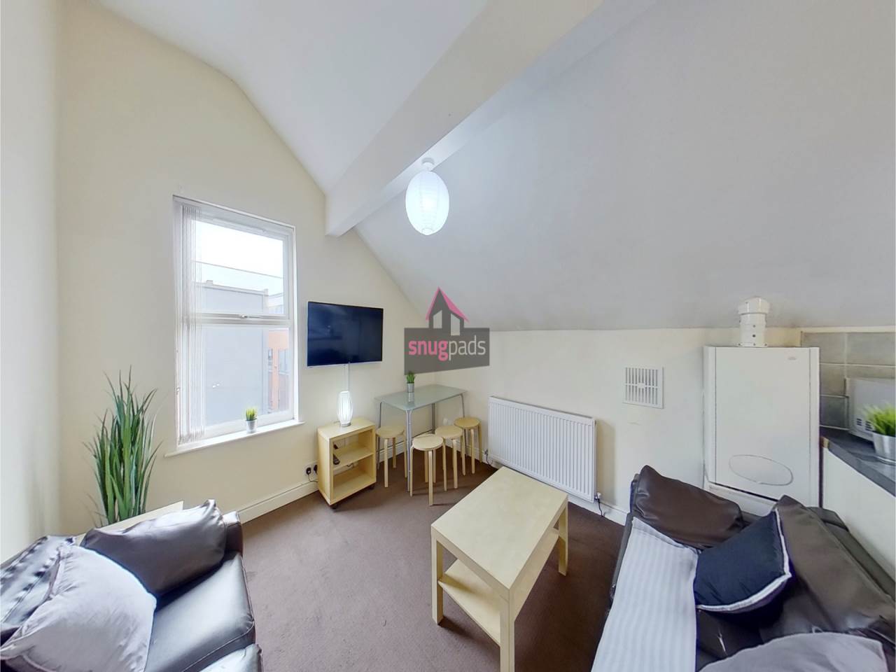 3 bed 1st Floor Flat for rent in Brindle Heath. From SnugPads - Manchester 3 bed 1st Floor Flat for rent in Brindle Heath. From SnugPads - Manchester