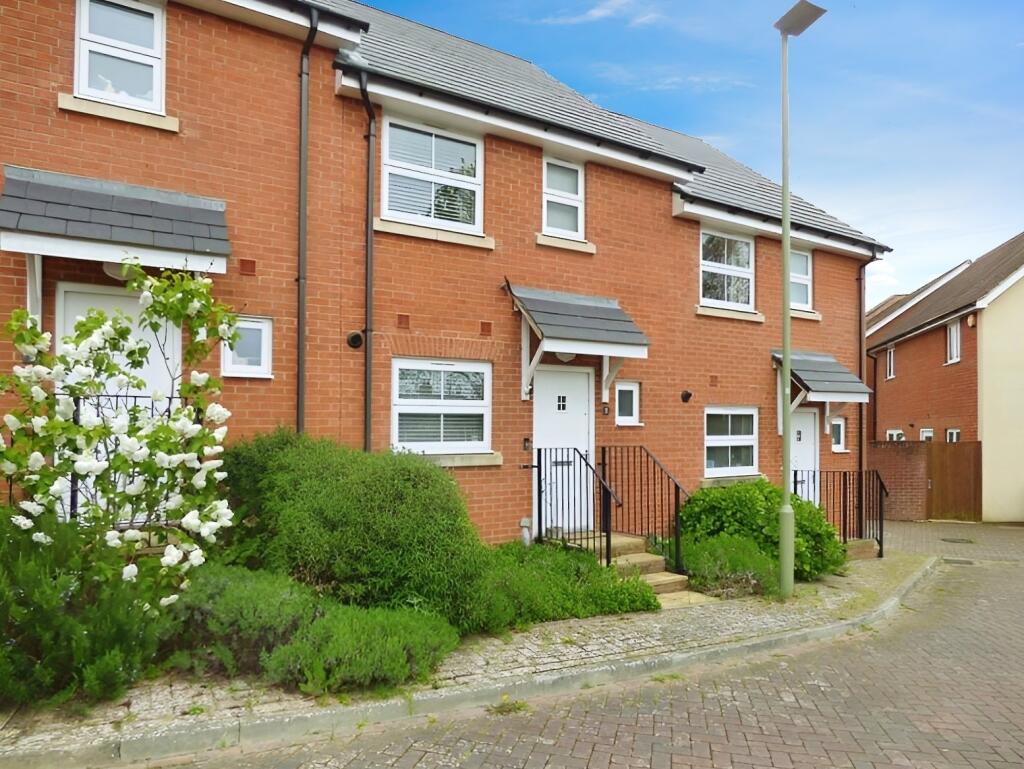 2 bed Mid Terraced House for rent in Emsworth. From Leaders - Emsworth