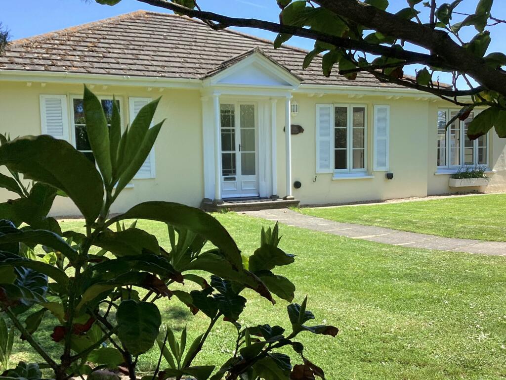 3 bed Bungalow for rent in Pagham. From Leaders - Emsworth