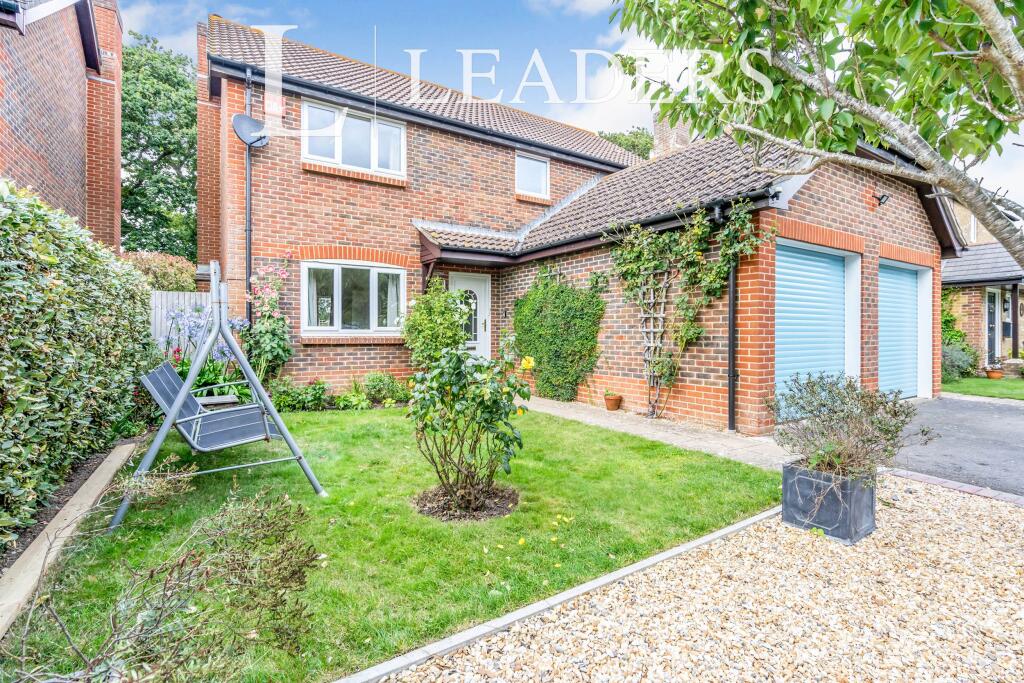 4 bed Detached for rent in Fleet. From Leaders - Emsworth 4 bed Detached for rent in Fleet. From Leaders - Emsworth