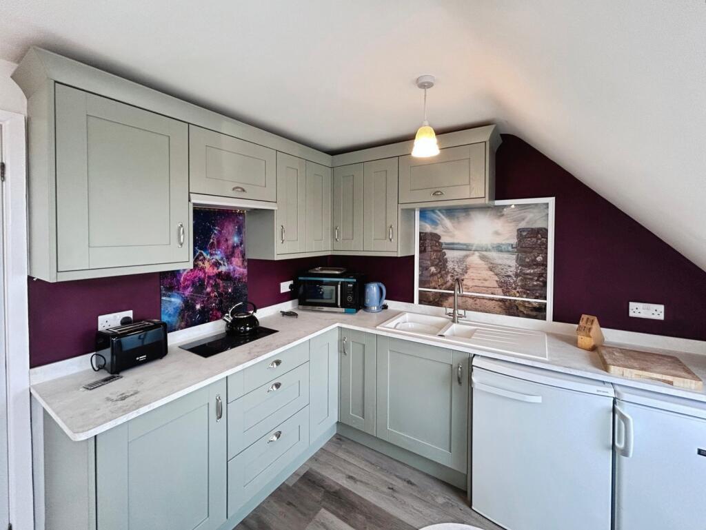 1 bed House Share for rent in Havant. From Leaders - Emsworth