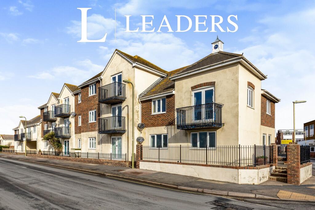 2 bed 1st Floor Flat for rent in Fleet. From Leaders - Emsworth
