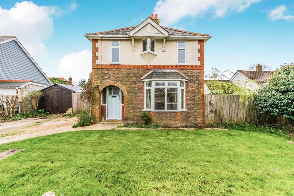 3 bed Detached for rent in Emsworth. From Leaders - Emsworth