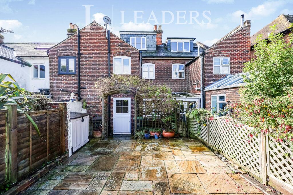 3 bed Mid Terraced House for rent in Havant. From Leaders - Emsworth 3 bed Mid Terraced House for rent in Havant. From Leaders - Emsworth