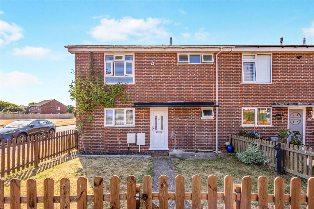 3 bed Mid Terraced House for rent in Westbourne. From Leaders - Emsworth 3 bed Mid Terraced House for rent in Westbourne. From Leaders - Emsworth