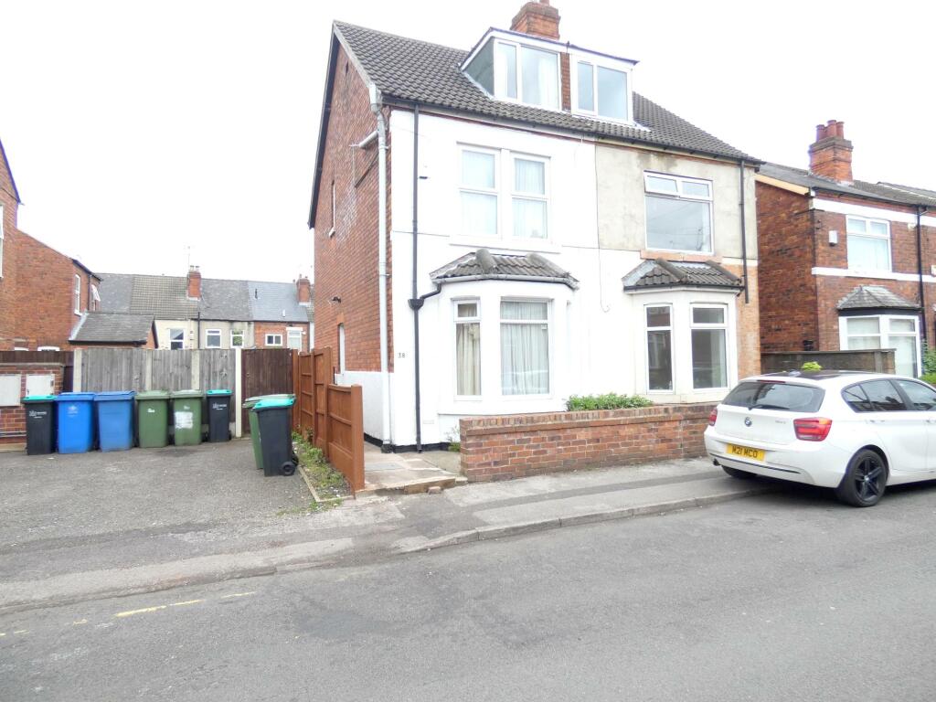 3 bed End Terraced House for rent in Mansfield. From Leaders - Mansfield