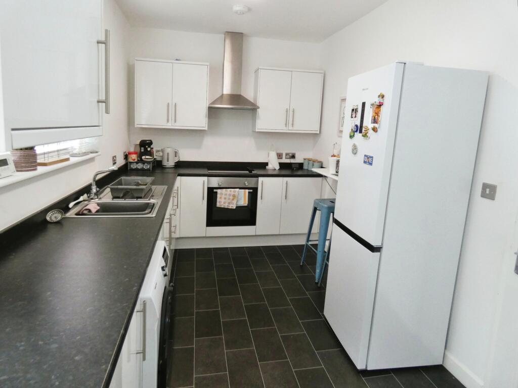 2 bed Mid Terraced House for rent in Mansfield. From Leaders - Mansfield