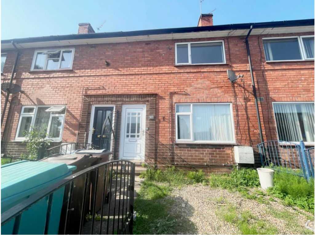 3 bed Mid Terraced House for rent in Nottingham. From Leaders - Nottingham