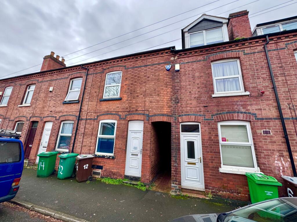 5 bed Semi Detached for rent in Nottingham. From Leaders Sales - Nottingham