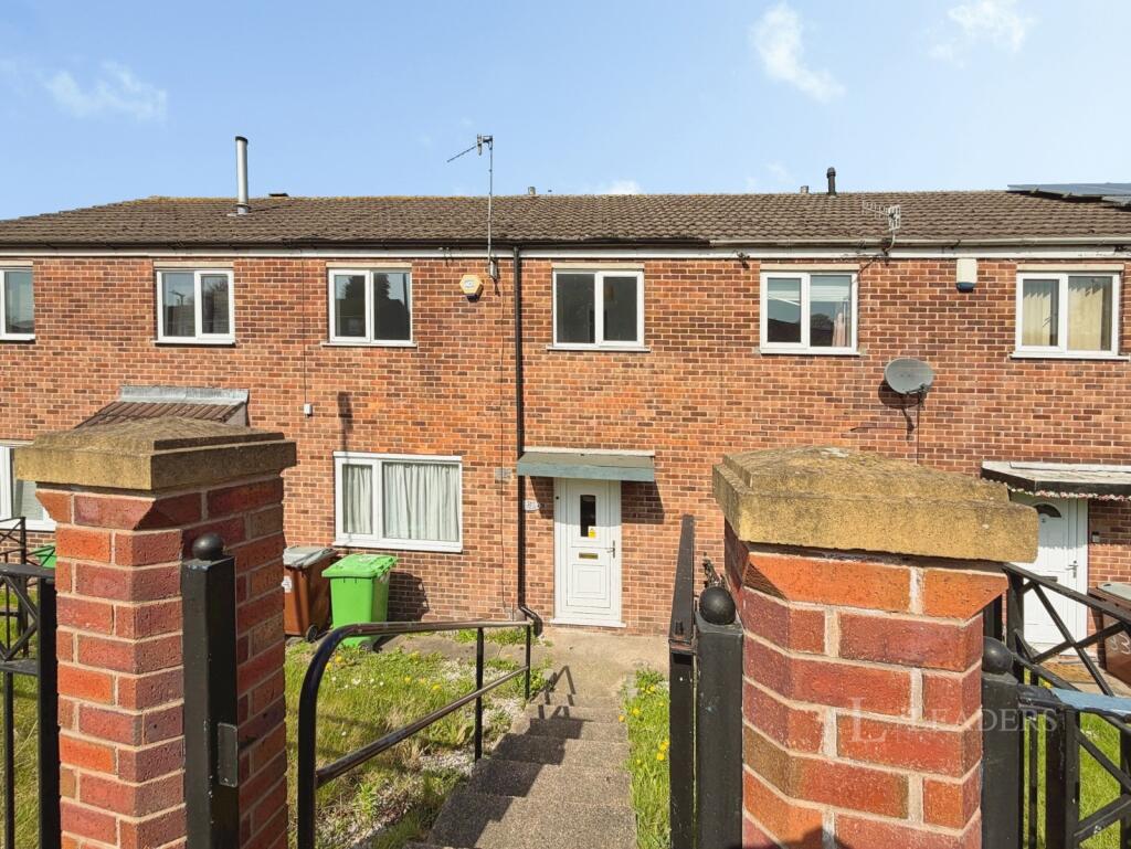 3 bed Mid Terraced House for rent in Arnold. From Leaders Sales - Nottingham