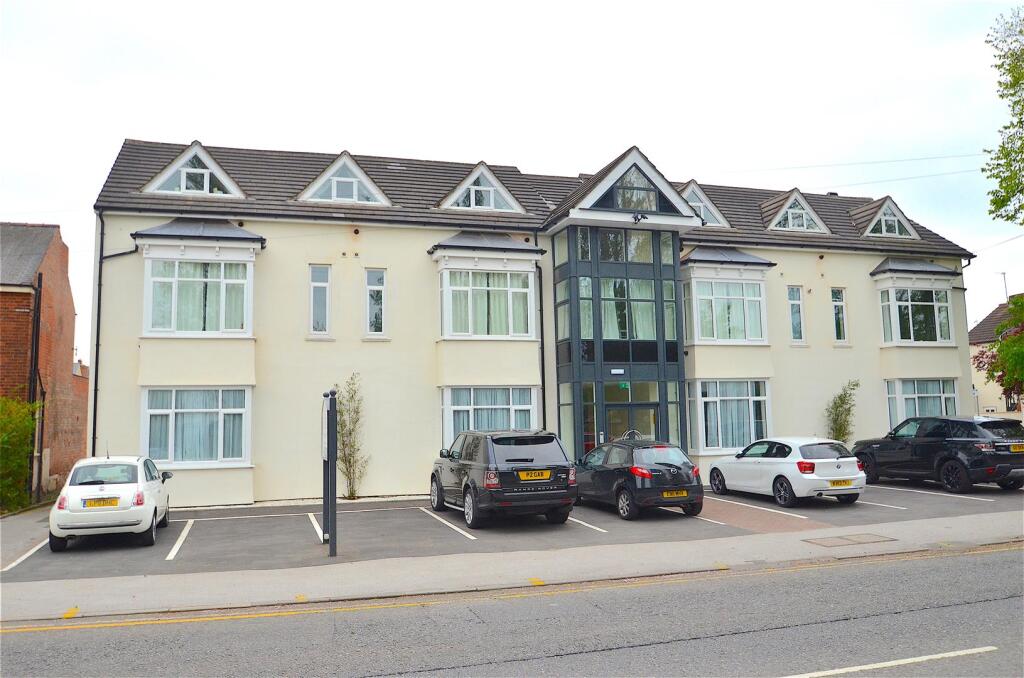 2 bed 1st Floor Flat for rent in West Bridgford. From Leaders Sales - Nottingham