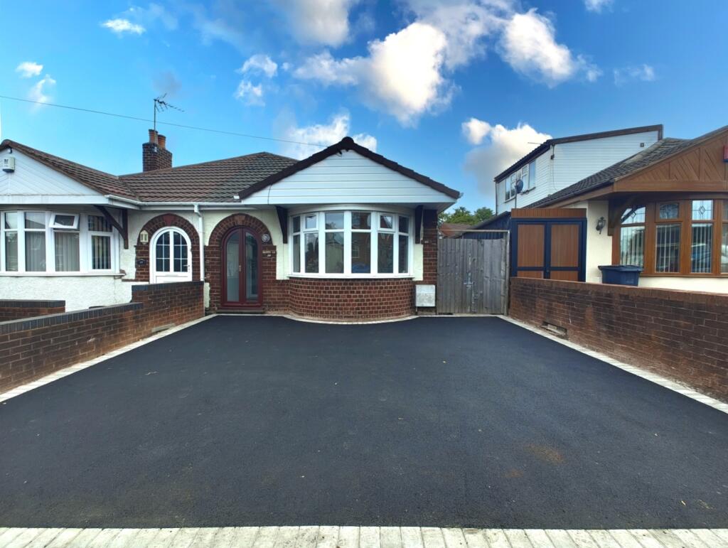 2 bed Semi-detached bungalow for rent in Coseley. From Skitts Estate Agents - Tipton