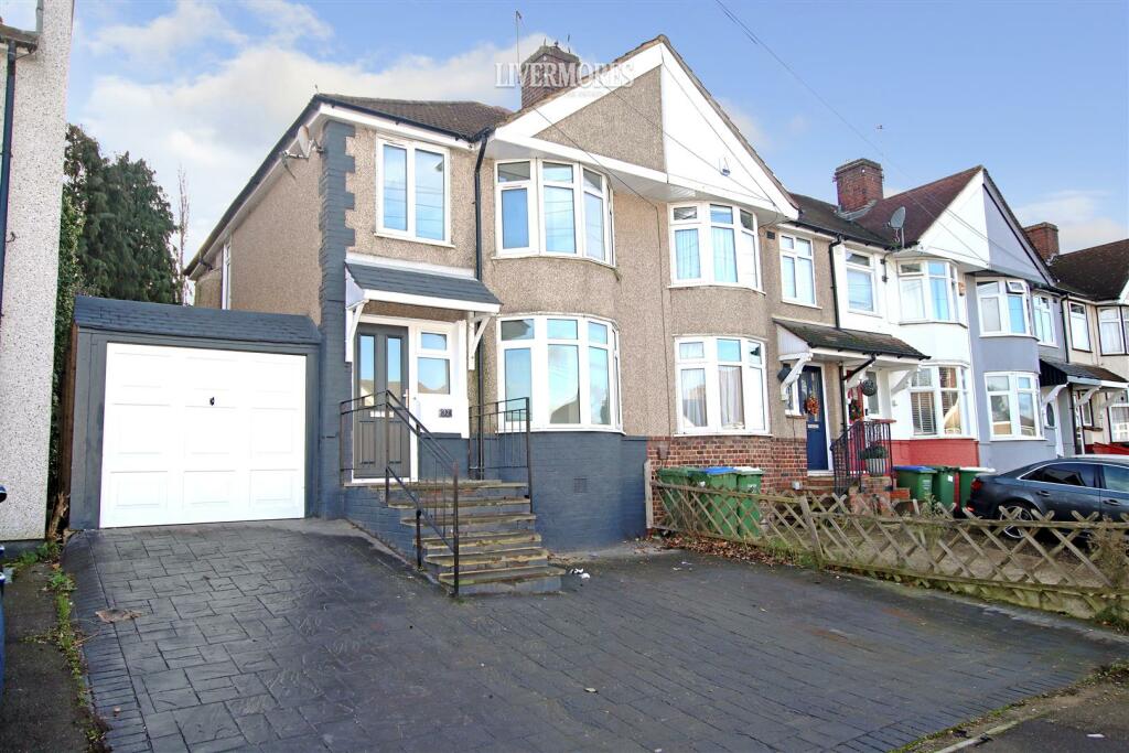 3 bed Semi-Detached House for rent in Crayford. From Livermores The Estate Agents Ltd