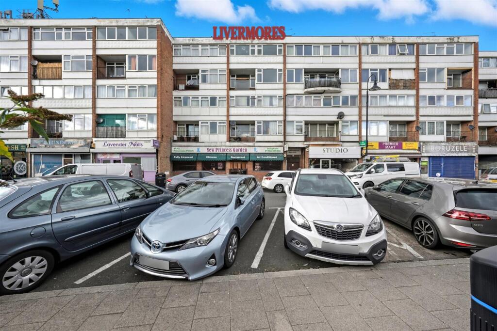 3 bed Annexe for rent in Crayford. From Livermores The Estate Agents - Crayford