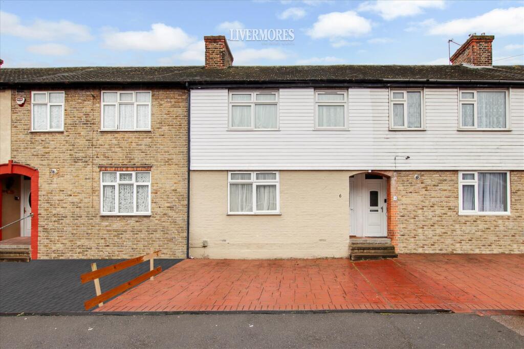 3 bed Mid Terraced House for rent in Crayford. From Livermores The Estate Agents - Crayford
