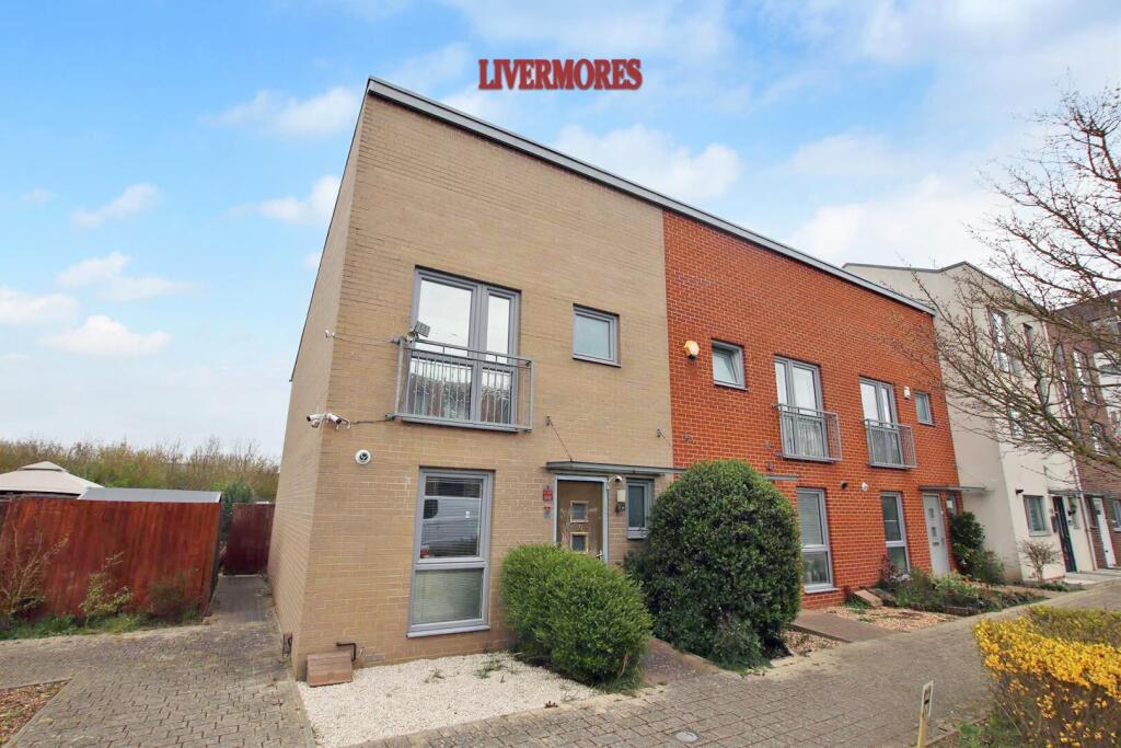 3 bed End of Terrace for rent in Crayford. From Livermores The Estate Agents - Dartford