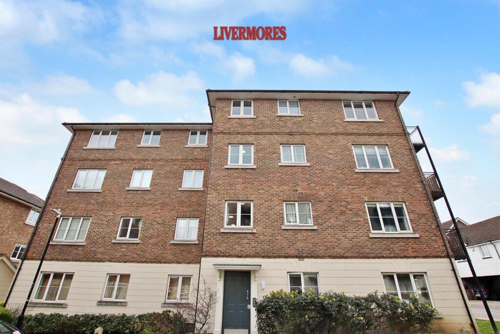 2 bed Apartment for rent in Crayford. From Livermores The Estate Agents - Dartford