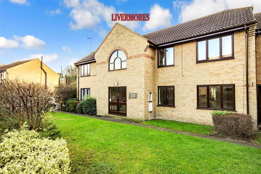 2 bed 1st Floor Flat for rent in Swanscombe. From Livermores The Estate Agents - Dartford 2 bed 1st Floor Flat for rent in Swanscombe. From Livermores The Estate Agents - Dartford