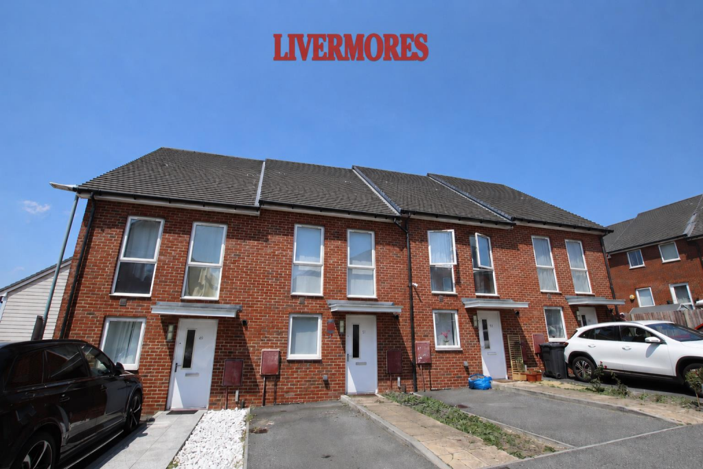 3 bed Mid Terraced House for rent in Crayford. From Livermores The Estate Agents - Dartford 3 bed Mid Terraced House for rent in Crayford. From Livermores The Estate Agents - Dartford