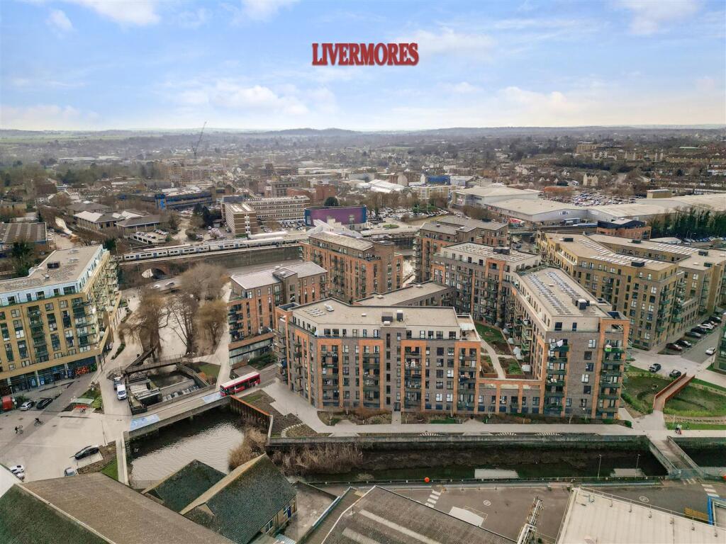 2 bed Apartment for rent in Crayford. From Livermores The Estate Agents - Dartford