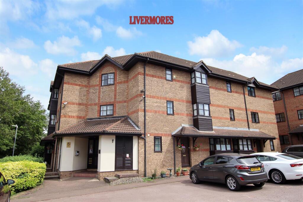 2 bed 1st Floor Flat for rent in Darenth. From Livermores The Estate Agents - Dartford 2 bed 1st Floor Flat for rent in Darenth. From Livermores The Estate Agents - Dartford