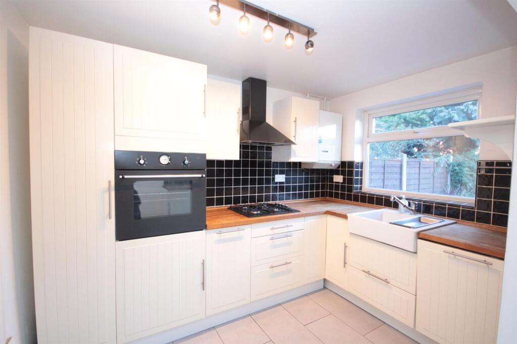 2 bed Mid Terraced House for rent in Crayford. From Livermores The Estate Agents - Dartford 2 bed Mid Terraced House for rent in Crayford. From Livermores The Estate Agents - Dartford