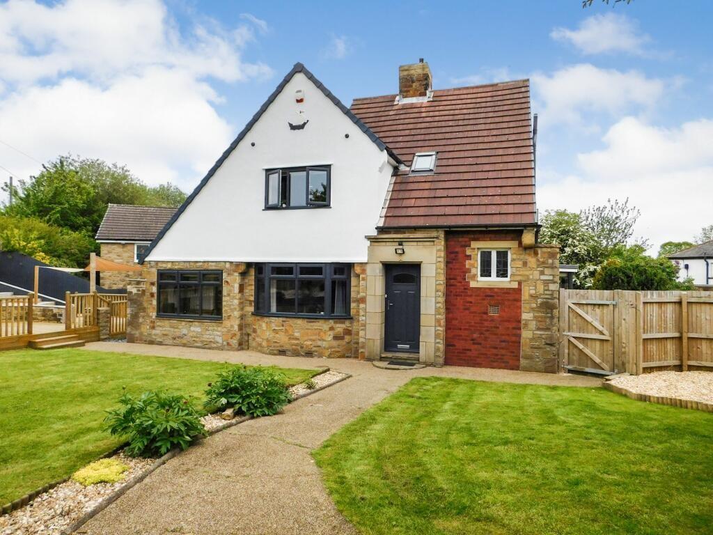 4 bed Detached for rent in Birkenshaw. From Barkers Estate Agents - Birkenshaw 4 bed Detached for rent in Birkenshaw. From Barkers Estate Agents - Birkenshaw