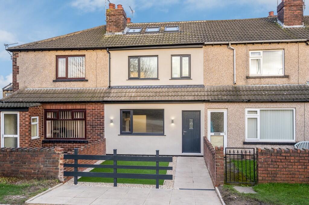 3 bed Mid Terraced House for rent in Pudsey. From Barkers Estate Agents - Birkenshaw