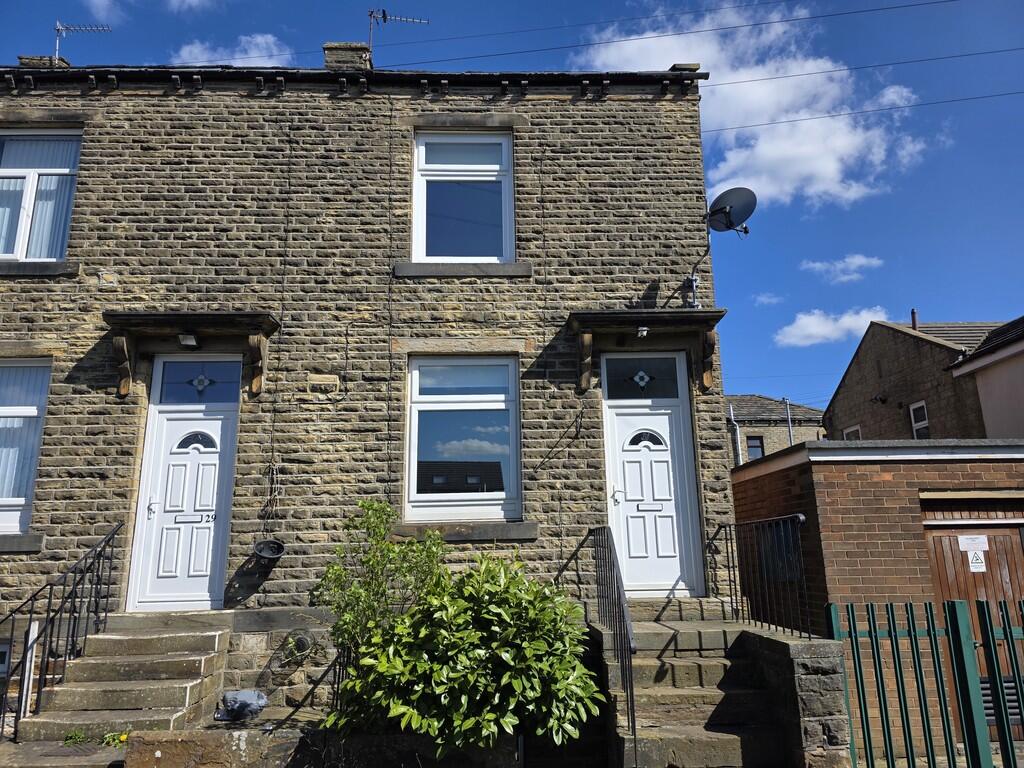 1 bed End of Terrace for rent in Birkenshaw. From Barkers Estate Agents - Birkenshaw