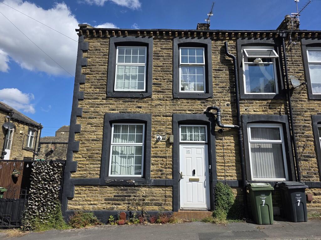 2 bed Mid Terraced House for rent in Birkenshaw. From Barkers Estate Agents - Birkenshaw
