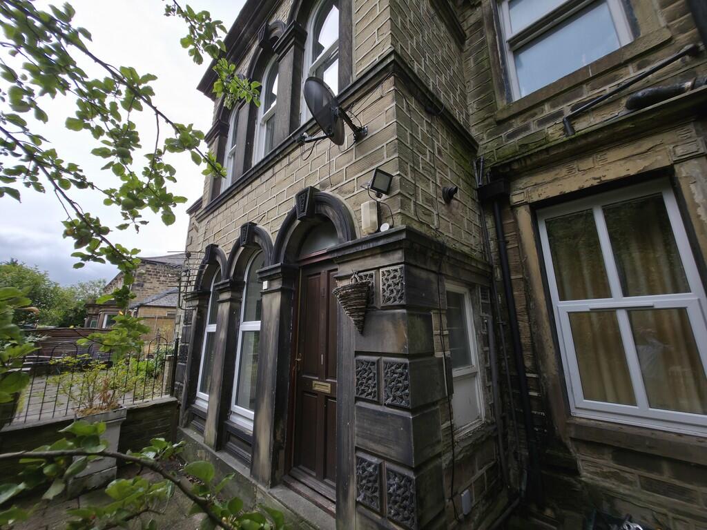 1 bed Apartment for rent in Cleckheaton. From Barkers Estate Agents - Birkenshaw 1 bed Apartment for rent in Cleckheaton. From Barkers Estate Agents - Birkenshaw