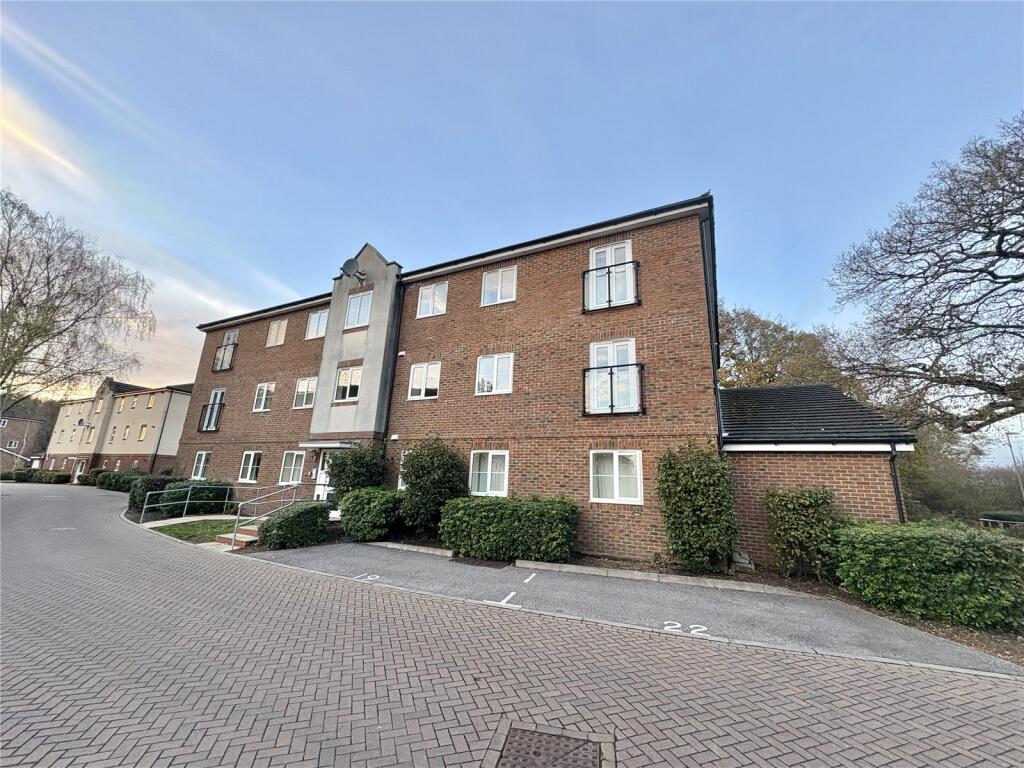 2 bed Apartment for rent in Hedge End. From Chapplins Estate Agents - Liss