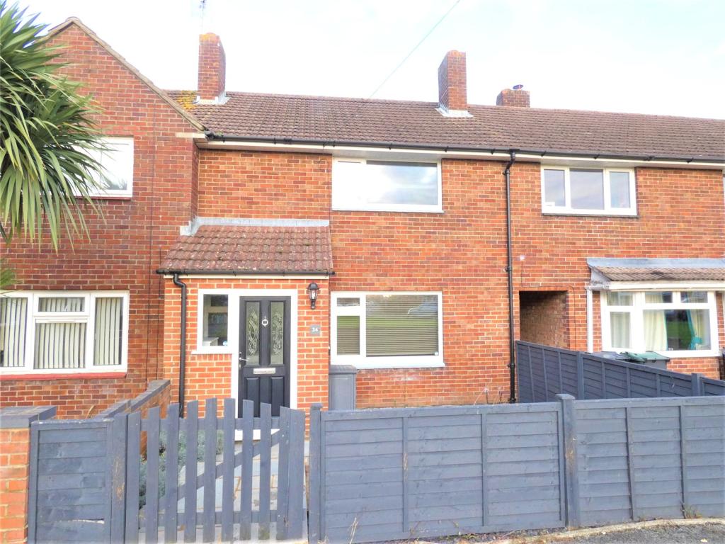 2 bed Mid Terraced House for rent in Havant. From Chapplins Estate Agents - Liss