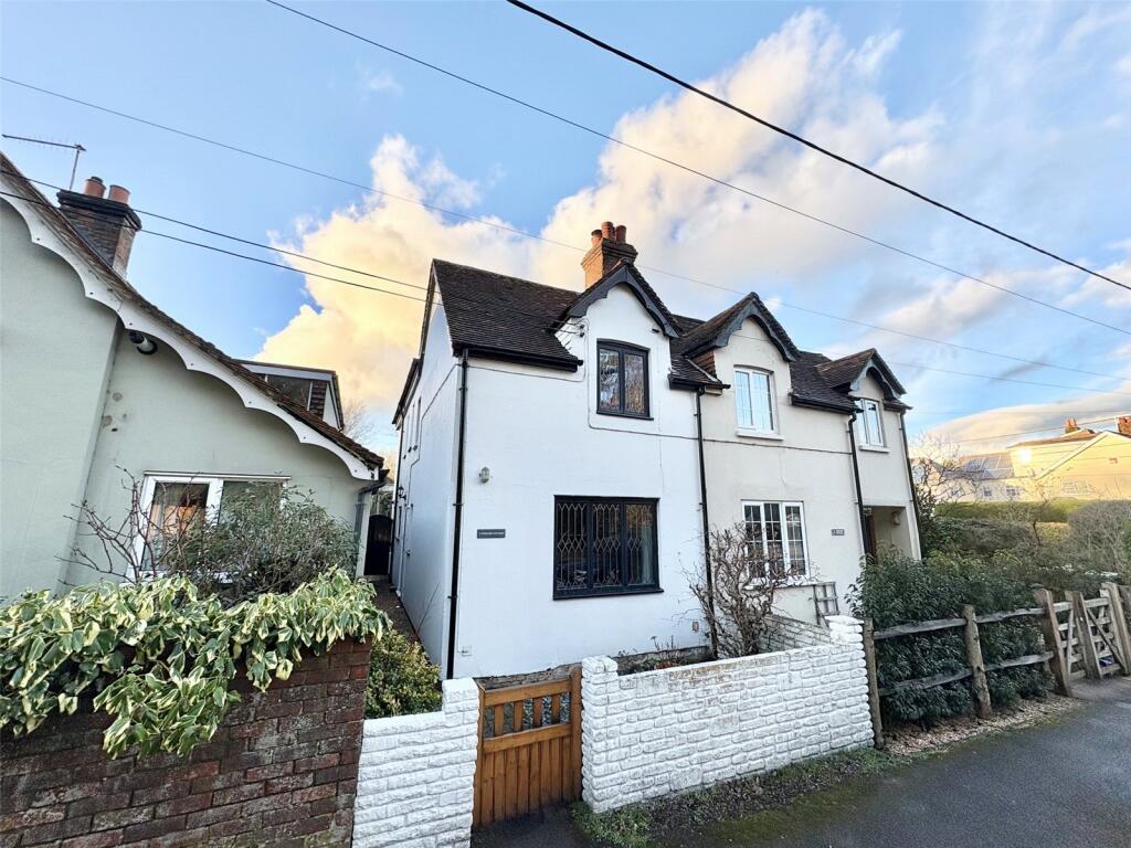 3 bed Semi Detached for rent in Greatham. From Chapplins Estate Agents - Liss 3 bed Semi Detached for rent in Greatham. From Chapplins Estate Agents - Liss