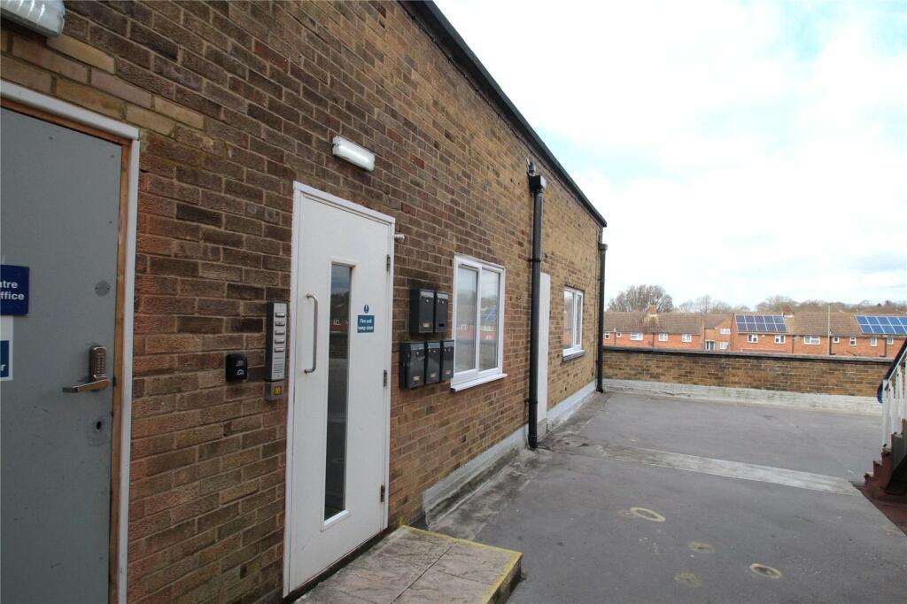 2 bed Apartment for rent in Havant. From Chapplins Estate Agents - Liss