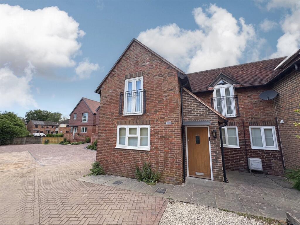 2 bed Mid Terraced House for rent in Liss. From Chapplins Estate Agents - Liss