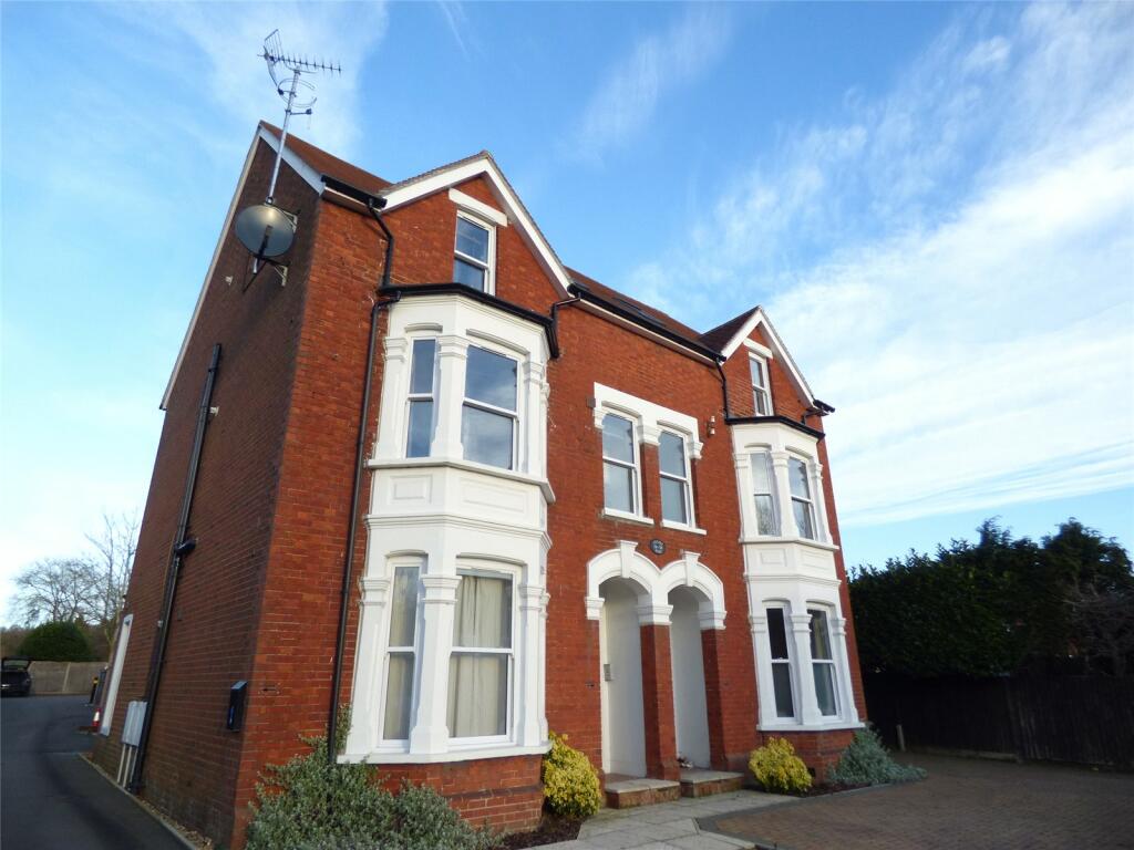 1 bed Apartment for rent in Alton. From Chapplins Estate Agents - Liss 1 bed Apartment for rent in Alton. From Chapplins Estate Agents - Liss