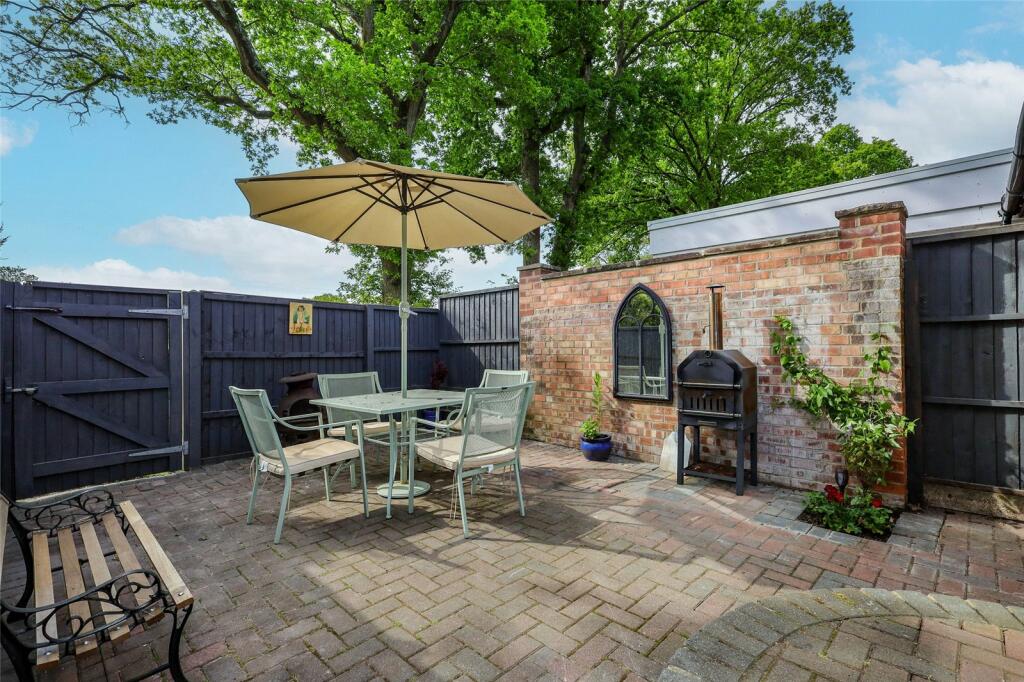 1 bed End of Terrace for rent in Milland. From Chapplins Estate Agents - Liss