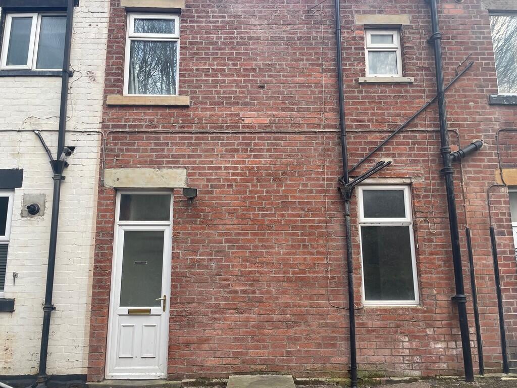 2 bed Mid Terraced House for rent in Batley. From Barkers Estate Agents - Birstall