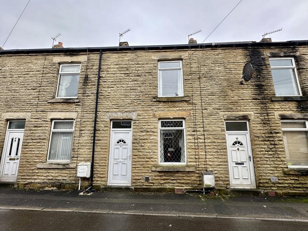2 bed Mid Terraced House for rent in Batley. From Barkers Estate Agents - Birstall
