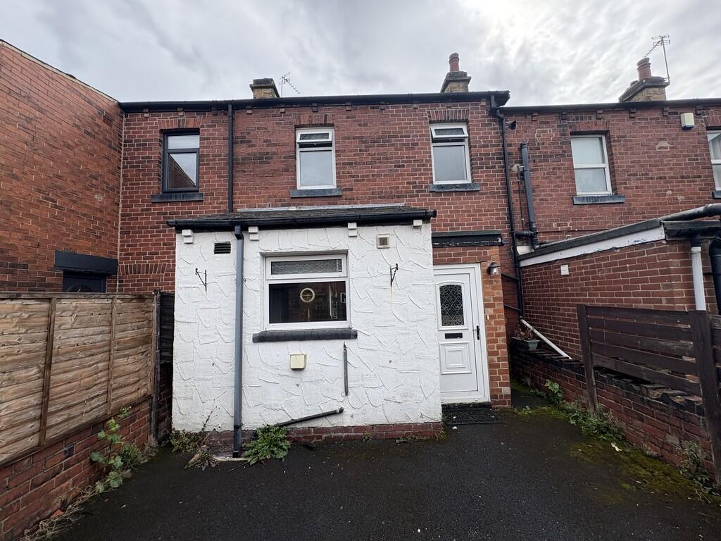 1 bed Mid Terraced House for rent in Batley. From Barkers Estate Agents - Birstall 1 bed Mid Terraced House for rent in Batley. From Barkers Estate Agents - Birstall