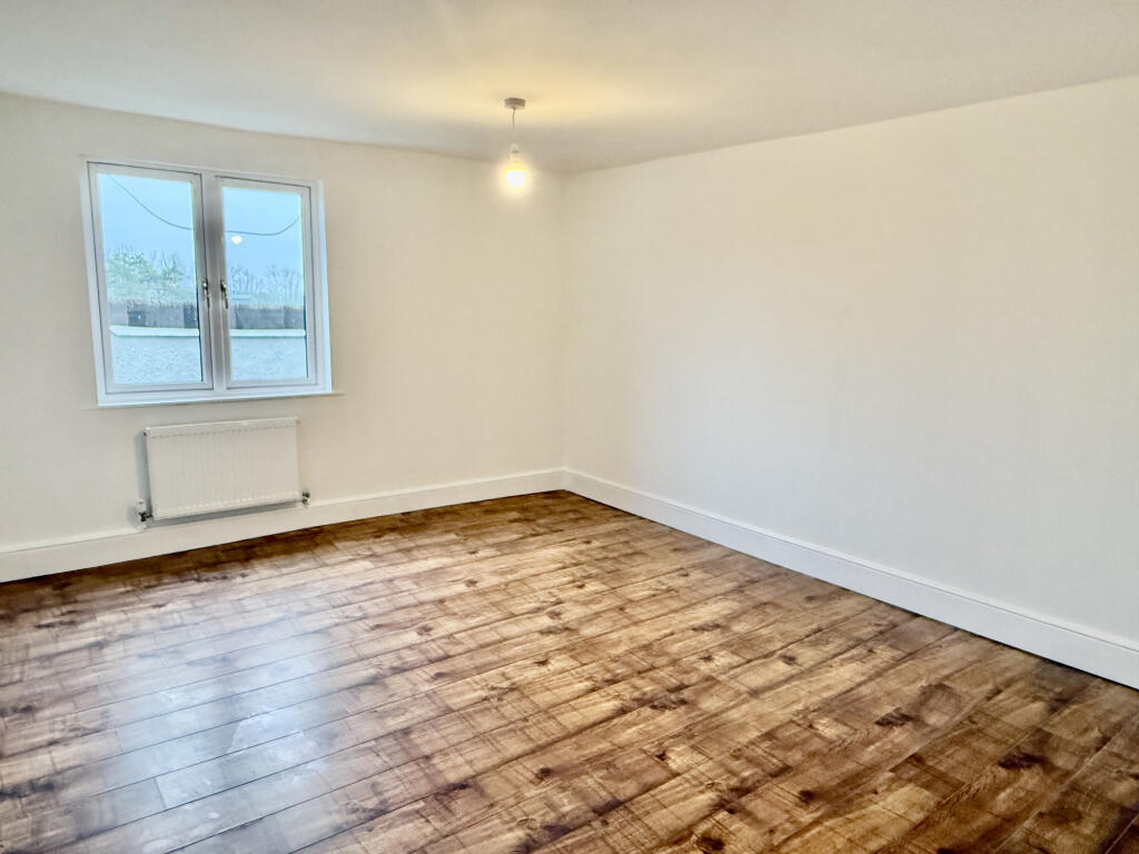 1 bed Apartment for rent in Ripley. From Property Options Sales & Lettings - Derby